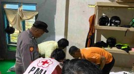 Petugas gabungan saat mengevakuasi Warga Kemiri Ditemukan Meninggal di Mess Pekerja di Loano Purworejo.