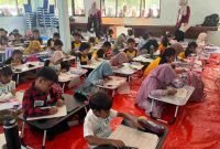 Ratusan anak dari berbagai daerah tampak antusias mengikuti Semarak Kompetisi Anak Prestasi 2025, ajang tahunan yang memperebutkan Piala Ketua DPRD Purworejo.