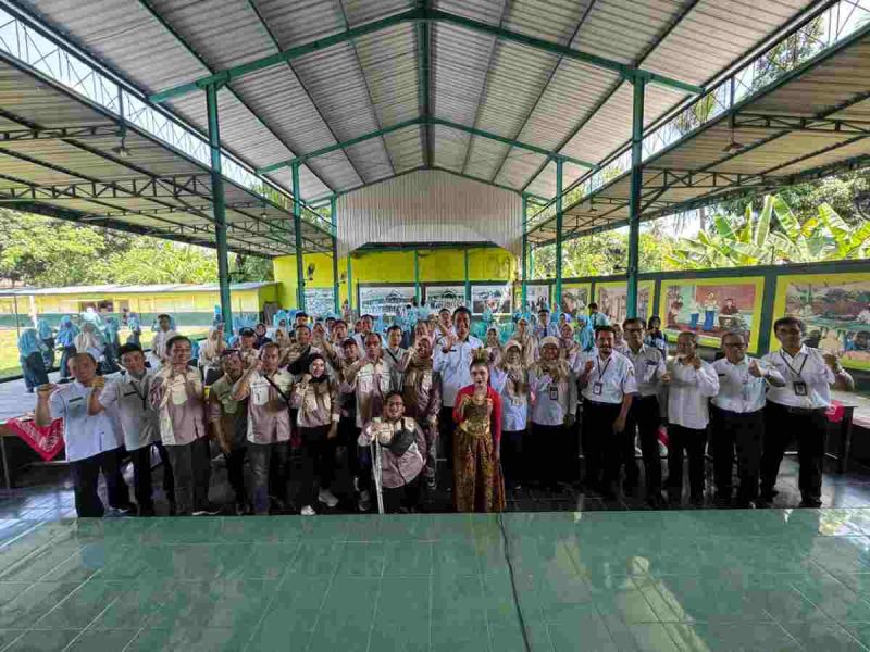 Pewarta Purworejo bekerja sama dengan Dinas Pendidikan dan Kebudayaan (Dindikbud) serta Dinas Komunikasi Informatika, Statistik, dan Persandian (Kominfostasandi) Kabupaten Purworejo meluncurkan Gerakan Sekolah Cerdas Bermedia, Rabu (10/12/2025).