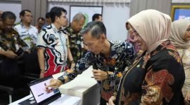Bupati Yuli Hastuti dalam acara peluncuran dua layanan digital terbaru, yaitu Sistem Informasi Kompetensi dan Pengembangan Terintegrasi ASN (Sinergi ASN) dan Sarana Pendamping ASN (Sapa ASN).