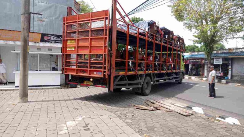 Becak listrik bantuan dari Presiden Prabowo untuk tukang becak lansia sudah sampai di Purworejo.