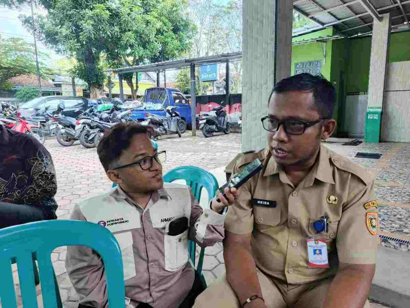 Kepala Bidang Pemasaran Pariwisata dan Ekonomi Kreatif Dinas Pemuda, Olahraga, dan Pariwisata (Dinporapar) Purworejo, Neira Anjar Pujisusilo saat di wawancarai.