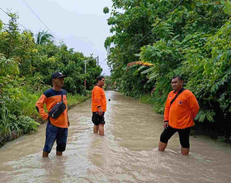 Banjir merendam permukiman warga di Desa Wingkosanggrahan, Ngombol, Purworejo.