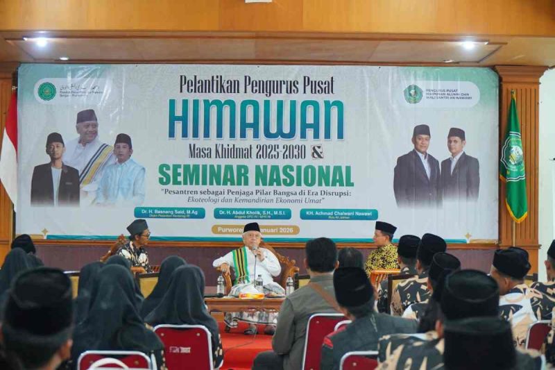 KH Chalwani msndukung konsep Provinsi Jawa Selatan (Jasela) saat menghadiri Pelantikan Pengurus Pusat Himawan, Rabu (7/1/2025), 