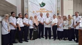 RSUD dr. Tjitrowardojo Kabupaten Purworejo menerima kunjungan kaji banding dari Satuan Pengawas Internal (SPI) RSUD RAA Tjokronegoro, Rabu (7/1/2026). 