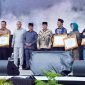 Penyerahan hadiah Lomba Desa Digital Tingkat Nasional 2025.