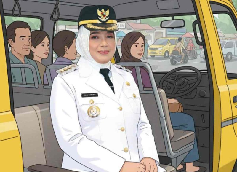 Gambar ilustrasi Bupati Purworejo, Yuli Hastuti menaiki angkot.