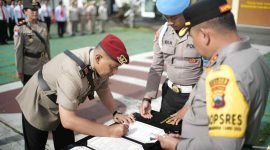 Polres Purworejo menggelar upacara Serah Terima Jabatan (Sertijab) dua posisi strategis, yakni Kasat Reskrim dan Kasat Binmas, Rabu (4/2/2026).