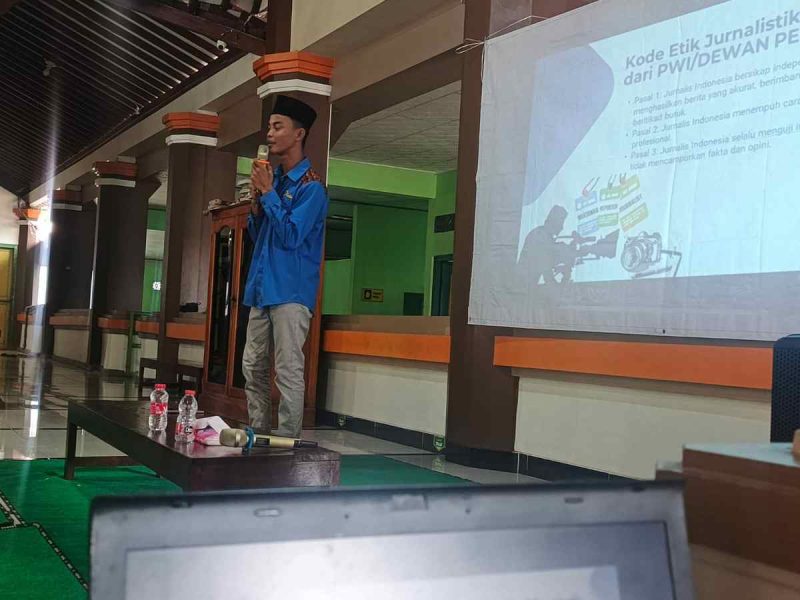 Pemateri dalam pelatihan Jurnalistik dan Pengelolaan Media Sosial, Sabtu (14/2/2026).