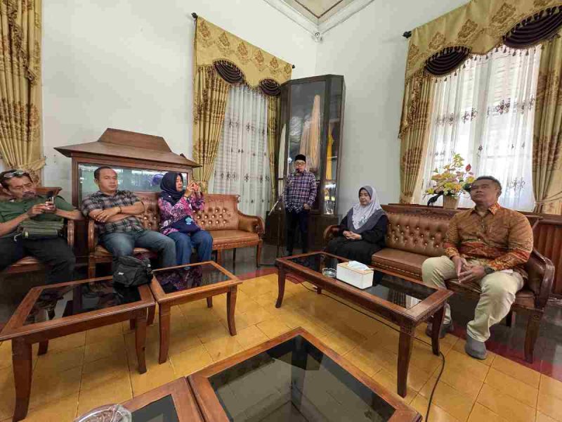 Silaturahmi Bupati Purworejo dan Pers di Pringgitan Pendopo Kabupaten Purworejo pada Minggu pagi (01/03/2026).