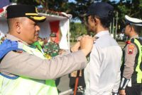 Penyematan kepada petugas dalam operasi Ketupat Candi 2026.