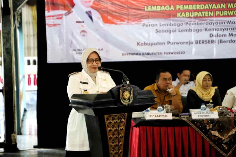 Bupati Purworejo, Yuli Hastuti