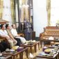 Bupati Purworejo Yuli Hastuti memimpin langsung audiensi bersama PPAT di Peringgitan rumah dinas.
