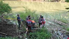 Tim gabungan yang terdiri dari Inafis Polres Purworejo, Polsek Bagelen, Koramil, dan relawan langsung menangani lokasi penemuan dengan sigap.