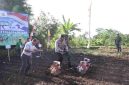 Program ketahanan pangan Polres Purworejo melalui kegiatan penanaman jagung serentak.