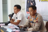 Konferensi pers kasus penipuan online di Purworejo.