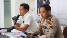 Konferensi pers kasus penipuan online di Purworejo.