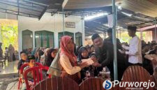 Santunan Anak Yatim ke-30 di Kalikotes, Kecamatan Pituruh, Kabupaten Purworejo.