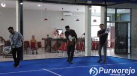 Wabup Dion Agasi S meresmikan fasilitas padel pertama di Kabupaten Purworejo.