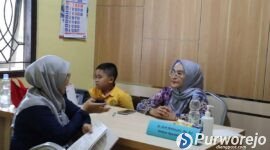 RSUD R.A.A. Tjokronegoro Purworejo hadirkan dokter spesialis keliling melalui program SPELING di Desa Grabag. 