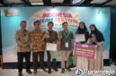 Pendiri Warung Sembako Gratis untuk Anak Yatim, Yan Budi Nugroho, berhasil meraih penghargaan BesTeam Award 2026.