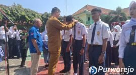 Acara pembukan MPLS di SMK YPE Sawunggalih Kutoarjo, Purworejo.