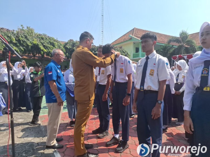 Acara pembukan MPLS di SMK YPE Sawunggalih Kutoarjo, Purworejo.