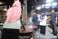 Bupati Purworejo, Yuli Hastuti saat aksi Explore Bener Super pada Selasa (14/07/2026).