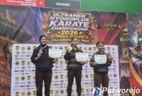 Atlet Karate Purworejo sukses naik podium di Kudus jelang Porprov Jateng 2026.
