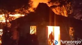Kebakaran rumah di Wonotulus menghanguskan sebuah hunian warga di Dusun Krajan, Purworejo.