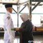 Bupati Purworejo, Yuli Hastuti saat mengukuhkan 30 anggota Paskibraka Purworejo Tahun 2026.