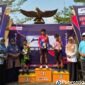 Para pemenang gelaran lomba lari 3K dan 5K dalam rangka HUT ke 81 RI dinKecamatan Kemiri, Kabupaten Purworejo.