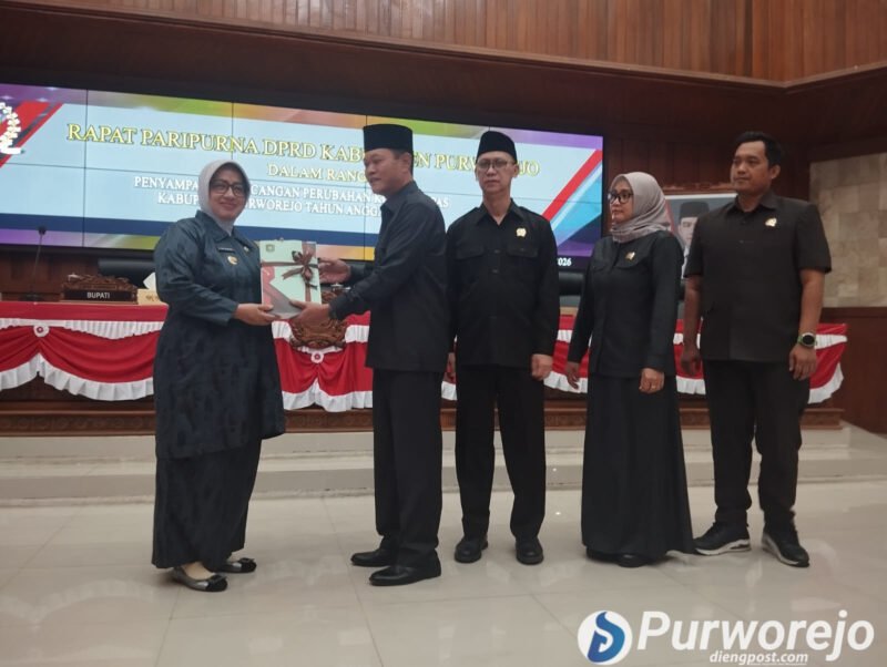 Rapat paripurna di Gedung DPRD Purworejo pada Kamis, 30 Juli 2026.
