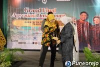 Bupati Yuli Hastuti SH resmi dikukuhkan menjadi Bunda GenRe Purworejo.