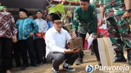 Wakil Bupati Purworejo Dion Agasi Setiabudi meresmikan Kampung Aren Keduren pada Minggu (02/08/2026). 