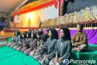 Penampilan Karawitan SDN 2 Tlogorejoguwo sukses memukau warga dalam acara Merti Dusun Gogoluas.