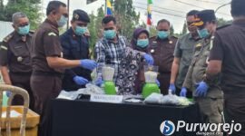 Usai Perkara Berkekuatan Hukum Tetap, Kejari Purworejo Musnahkan Ratusan Barang Bukti